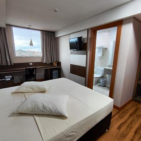 Hotel Maestro Executive Toledo Толедо Экстерьер фото